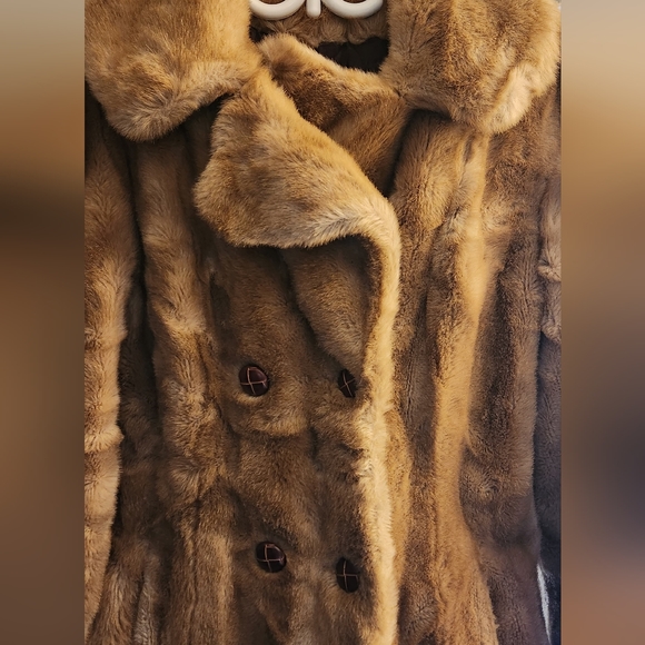 VINTAGE Tissavel Fur Coat | Tissavel of France - Picture 3 of 15